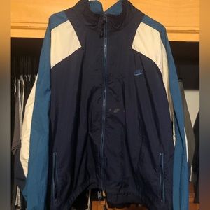 This is a men’s XL vintage Nike wind breaker jacket